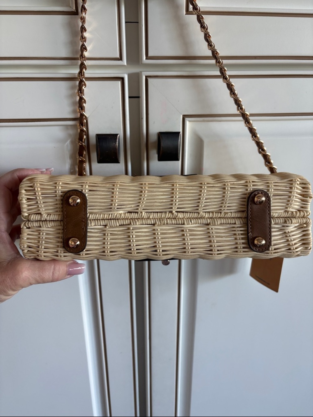 NWT Tommy Bahama Natural Wicker Clutch/Shoulder Bag w/Brown Trim &Gold Chain - Picture 4 of 5